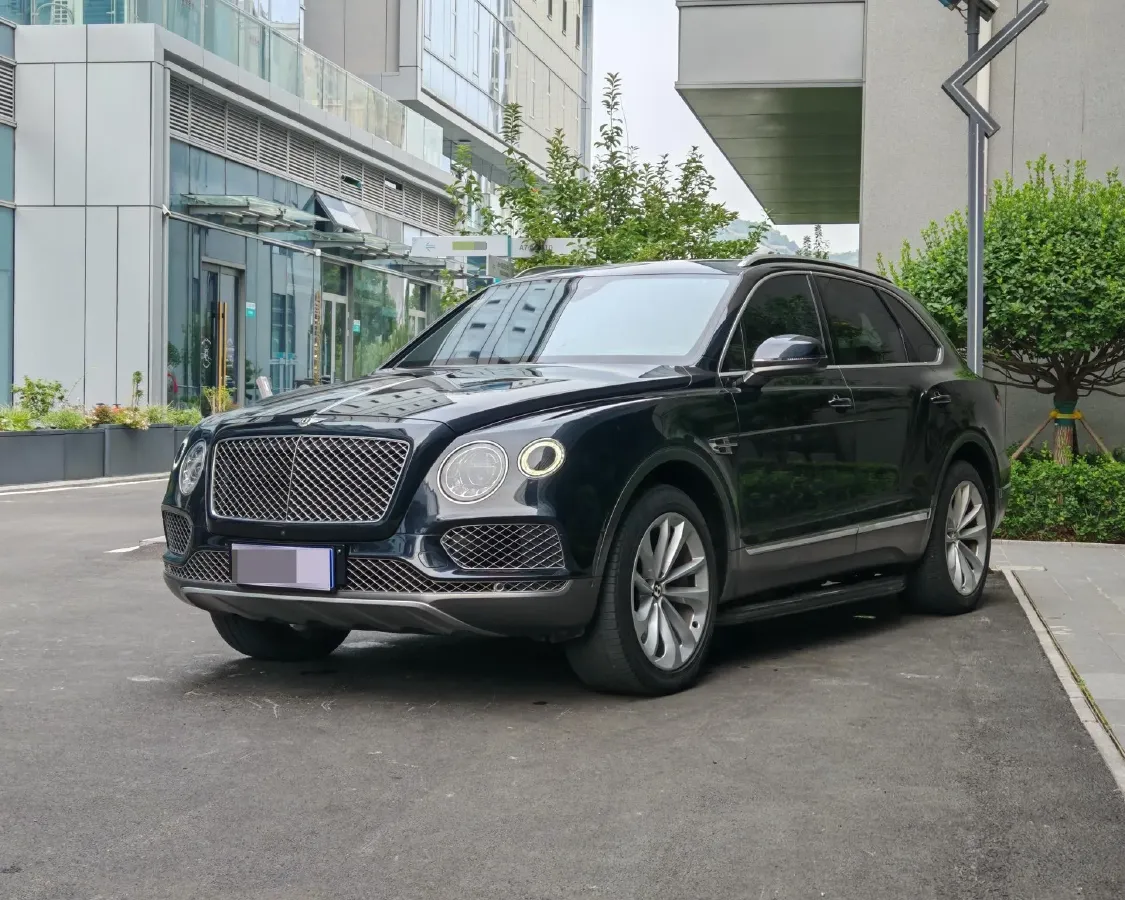 2017 Bentley Bentayga 6.0T 608HP W12 8AT,autocango,china used car exporter,china ev exporter,chinese used car exporter,chinese used ev exporter