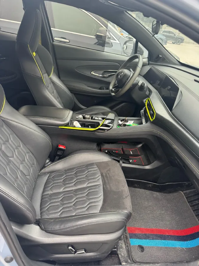 2021 ChangAn UNI-T 1.5T 180HP L4 7DCT,autocango,china used car exporter,china ev exporter,chinese used car exporter,chinese used ev exporter