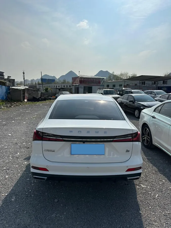 2023 Roewe i5 1.5L 129HP L4 CVT,autocango,china used car exporter,china ev exporter,chinese used car exporter,chinese used ev exporter