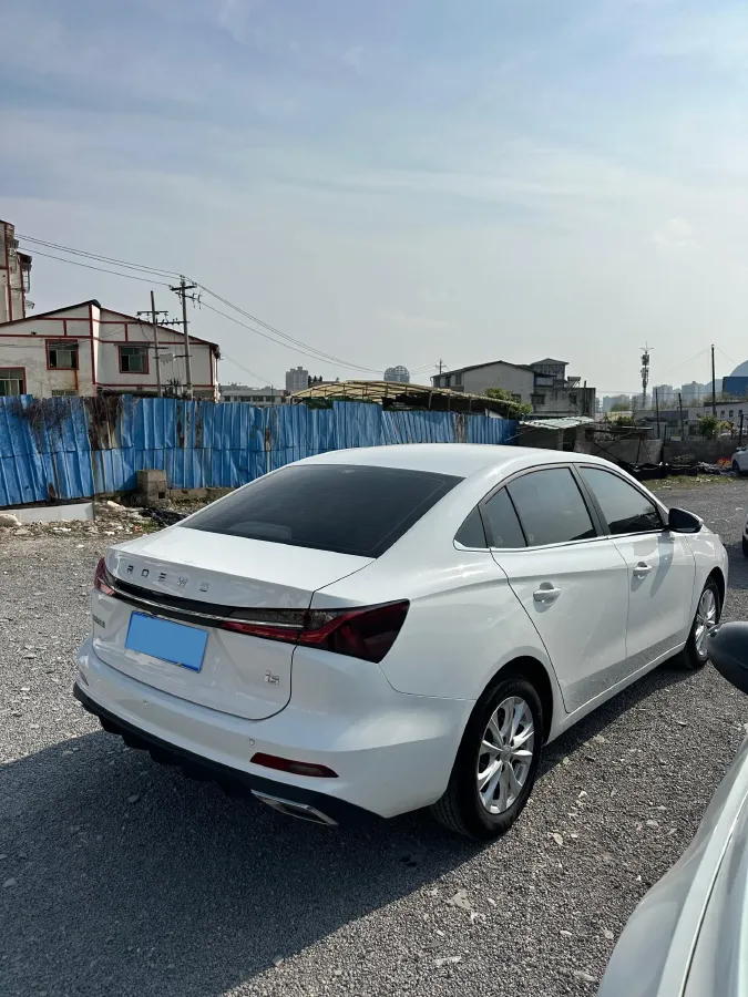 2023 Roewe i5 1.5L 129HP L4 CVT,autocango,china used car exporter,china ev exporter,chinese used car exporter,chinese used ev exporter