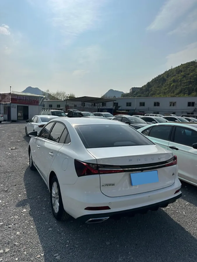 2023 Roewe i5 1.5L 129HP L4 CVT,autocango,china used car exporter,china ev exporter,chinese used car exporter,chinese used ev exporter