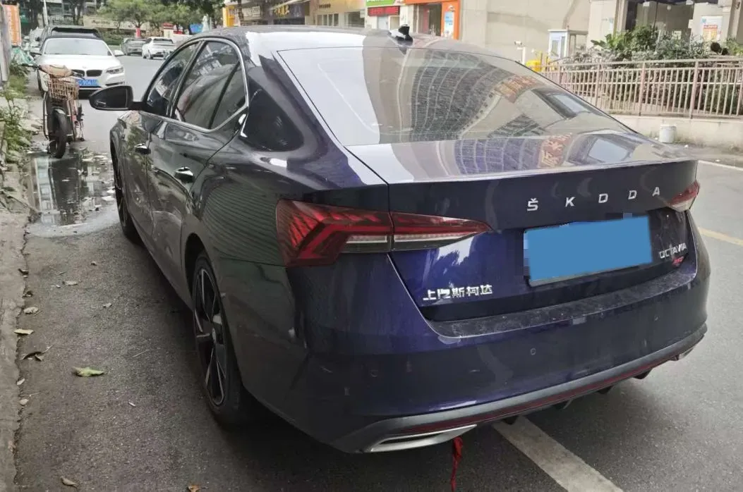 2022 Skoda Octavia 1.4T 150HP L4 7DCT,autocango,china used car exporter,china ev exporter,chinese used car exporter,chinese used ev exporter