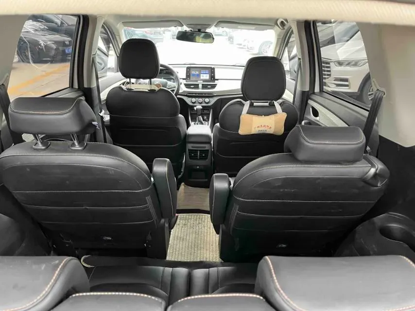 2019 BaoJun 360 1.5L 105HP L4 CVT,autocango,china used car exporter,china ev exporter,chinese used car exporter,chinese used ev exporter