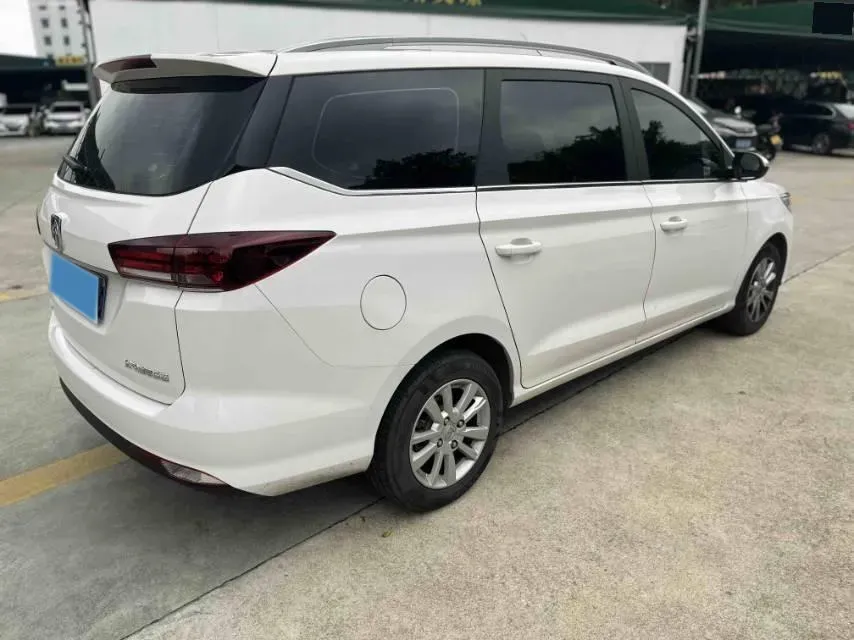 2019 BaoJun 360 1.5L 105HP L4 CVT,autocango,china used car exporter,china ev exporter,chinese used car exporter,chinese used ev exporter