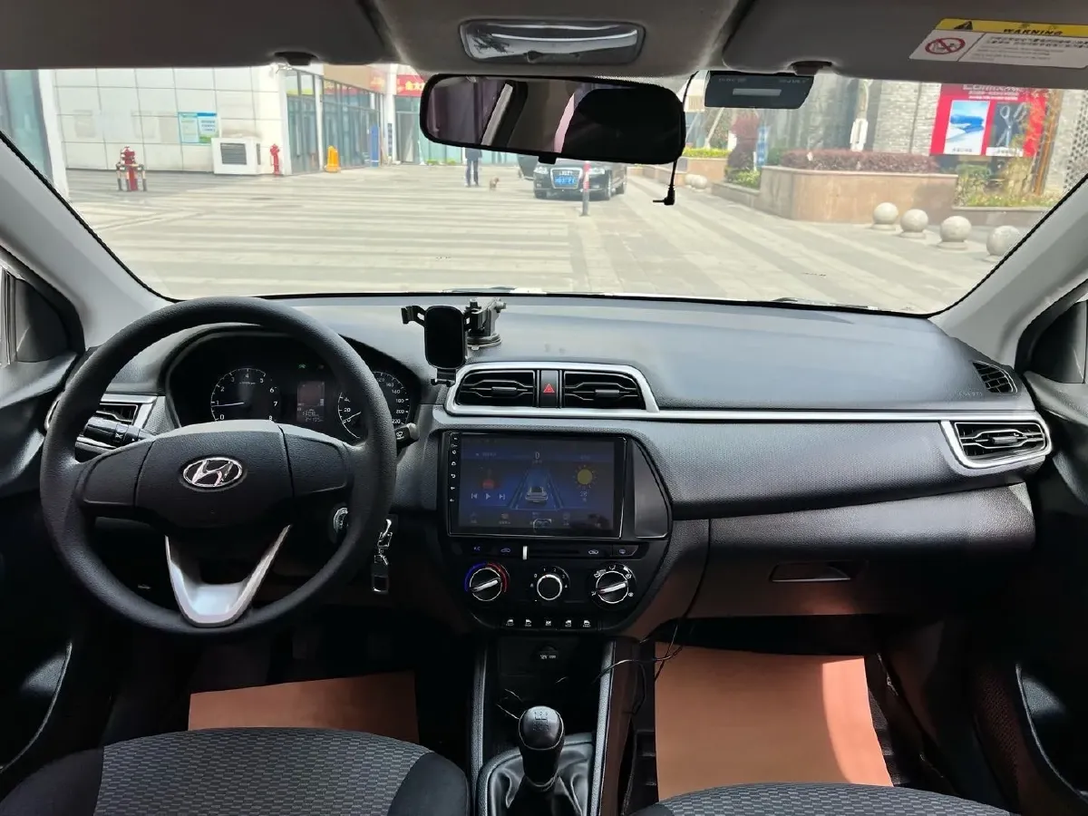 2017 Hyundai Reina 1.4L 95HP L4 5MT,autocango,china used car exporter,china ev exporter,chinese used car exporter,chinese used ev exporter