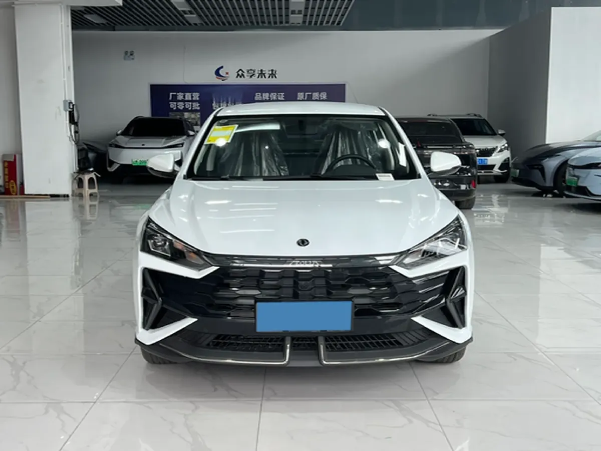 2025 DongFeng Aeolus YiXuan 1.5L 125HP L4 6DCT,autocango,china used car exporter,china ev exporter,chinese used car exporter,chinese used ev exporter