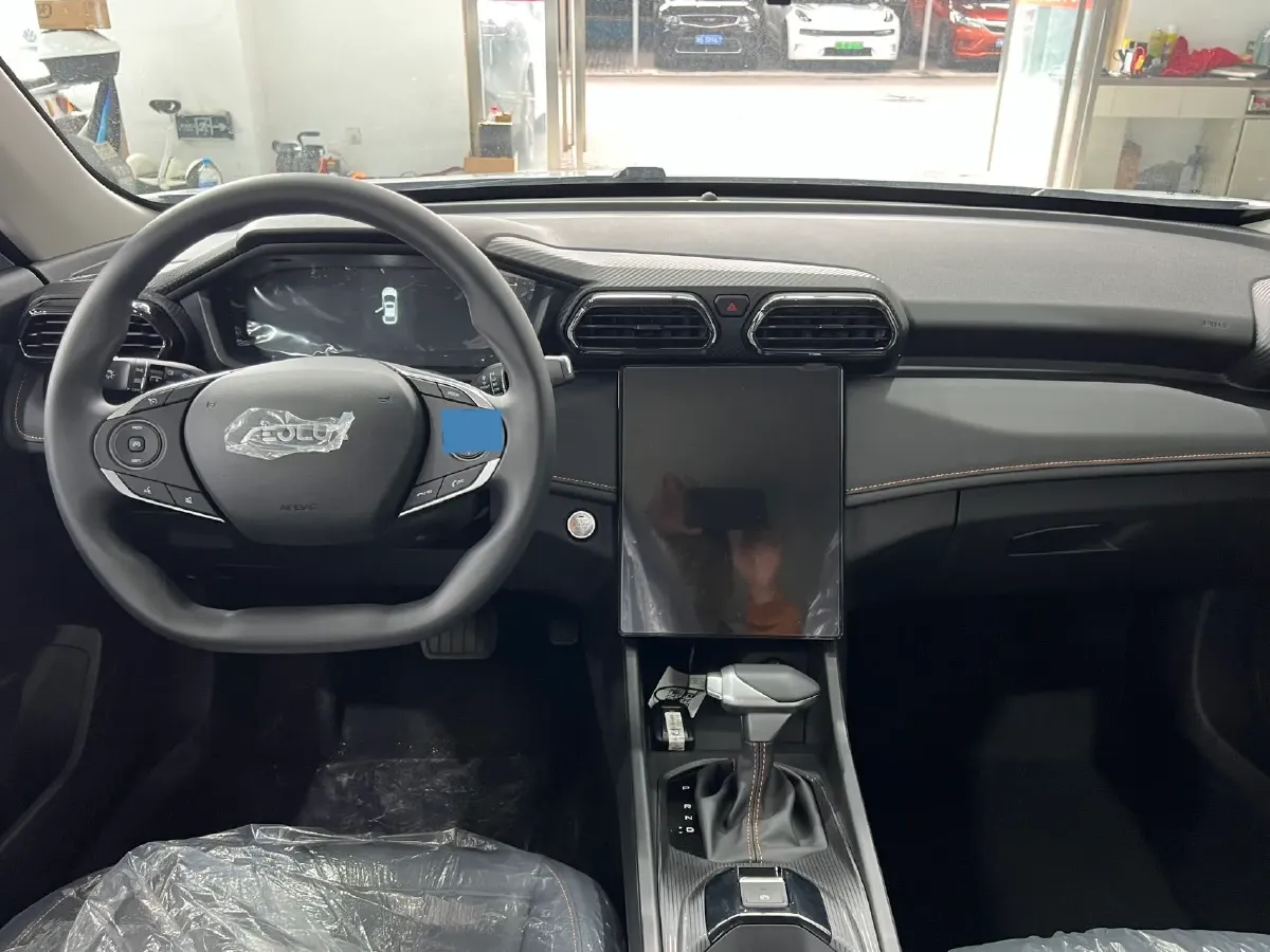 2025 DongFeng Aeolus YiXuan 1.5L 125HP L4 6DCT,autocango,china used car exporter,china ev exporter,chinese used car exporter,chinese used ev exporter