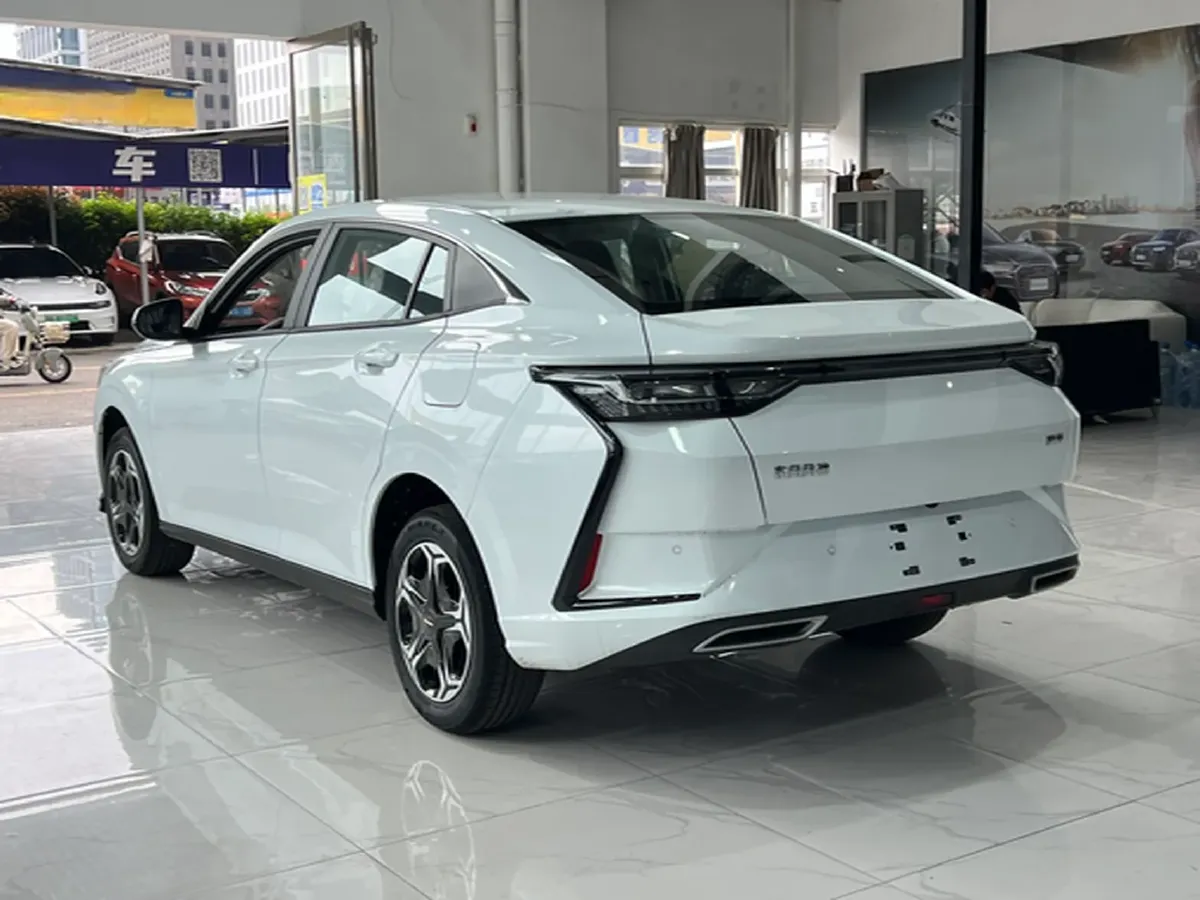 2025 DongFeng Aeolus YiXuan 1.5L 125HP L4 6DCT,autocango,china used car exporter,china ev exporter,chinese used car exporter,chinese used ev exporter