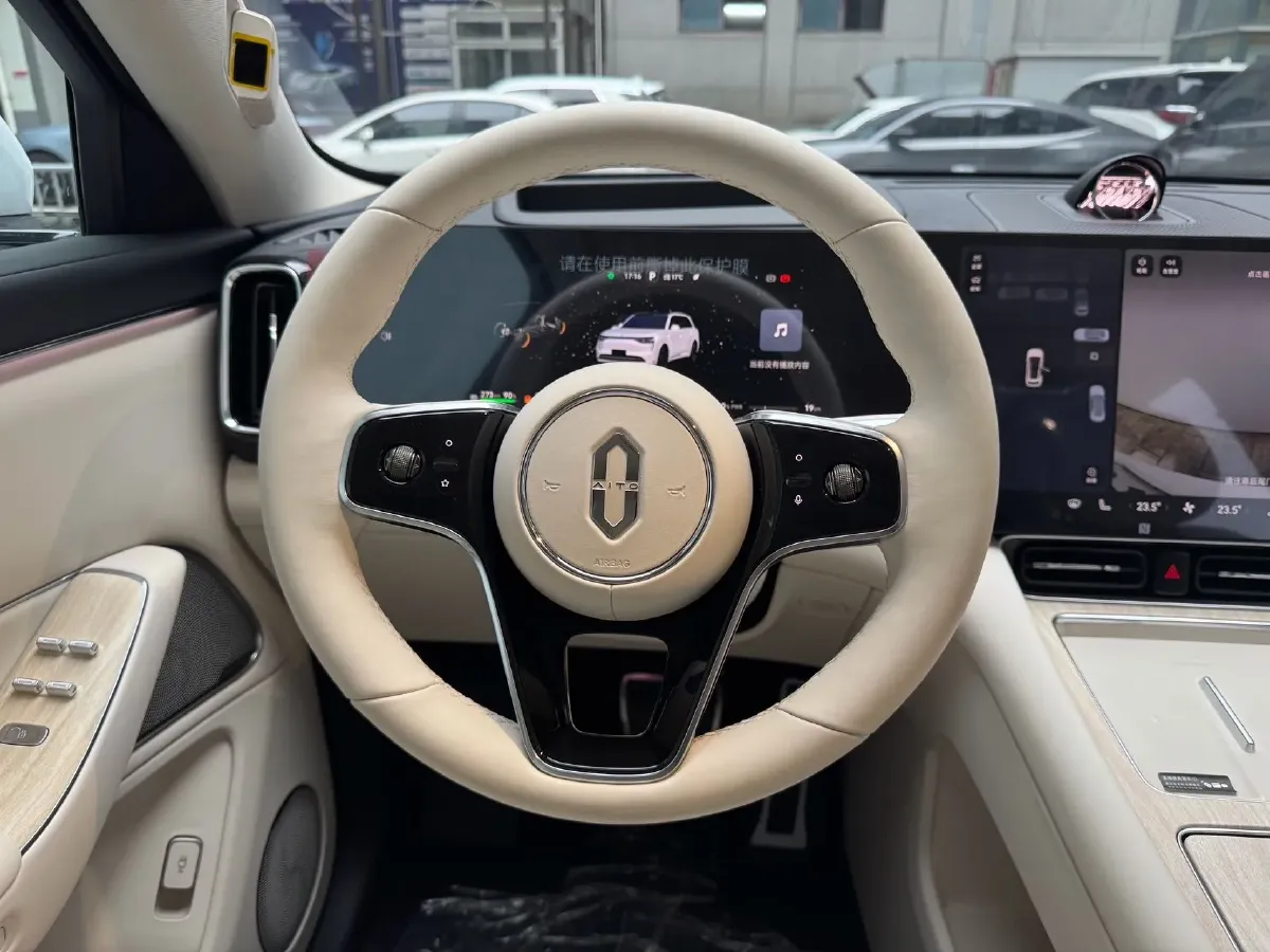 2025 AITO AITO M8 REEV 160HP REEV 53.4KWH,autocango,china used car exporter,china ev exporter,chinese used car exporter,chinese used ev exporter