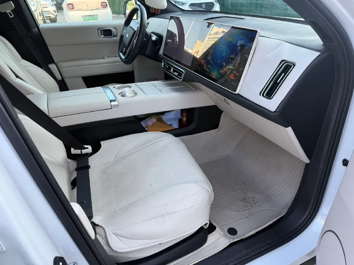 2024 Li L6 Range Extended 154HP L4 REEV 36.8KWH,autocango,china used car exporter,china ev exporter,chinese used car exporter,chinese used ev exporter