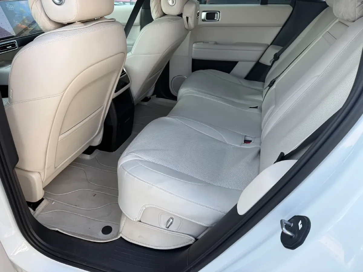 2024 Li L6 Range Extended 154HP L4 REEV 36.8KWH,autocango,china used car exporter,china ev exporter,chinese used car exporter,chinese used ev exporter