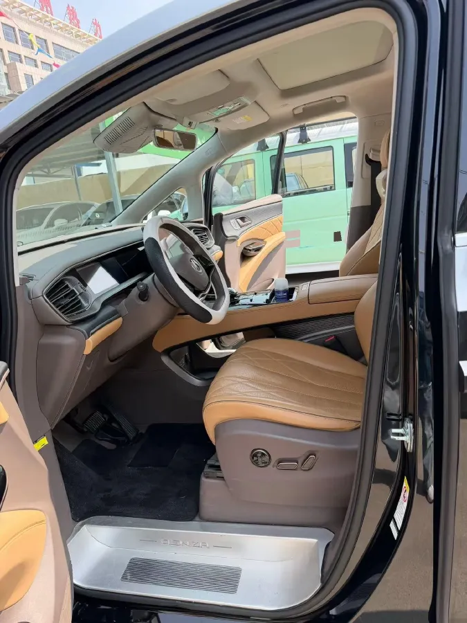 2022 Mercedes-Benz GLC Class 2.0T 197HP L4 9AT,autocango,china used car exporter,china ev exporter,chinese used car exporter,chinese used ev exporter