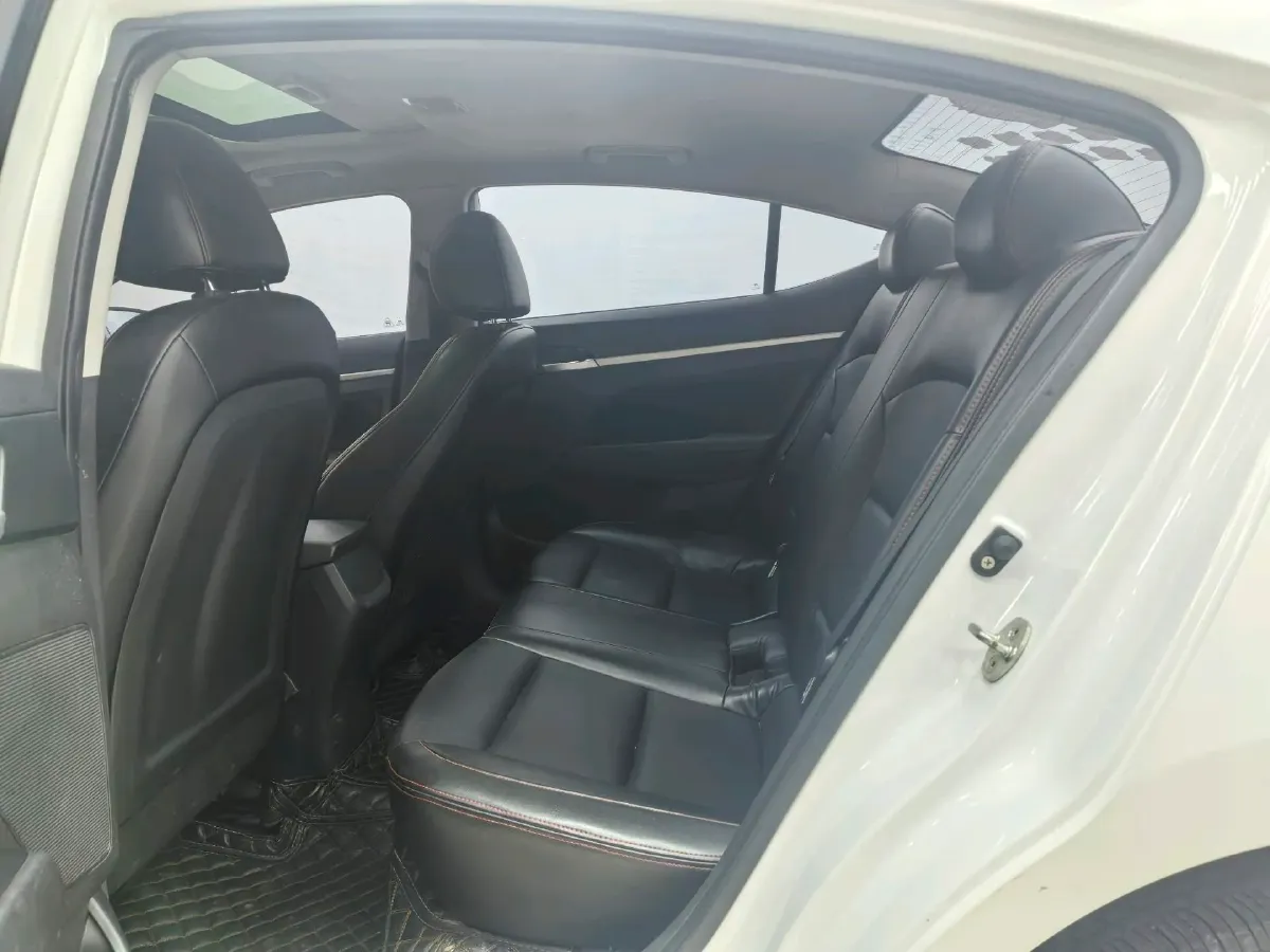 2016 Hyundai Elantra 1.6L 130HP L4 6AT,autocango,china used car exporter,china ev exporter,chinese used car exporter,chinese used ev exporter