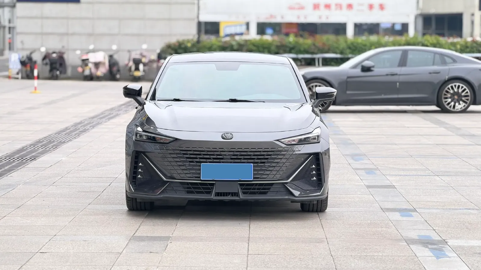 2022 ChangAn UNI-V 1.5T 188HP L4 7DCT,autocango,china used car exporter,china ev exporter,chinese used car exporter,chinese used ev exporter