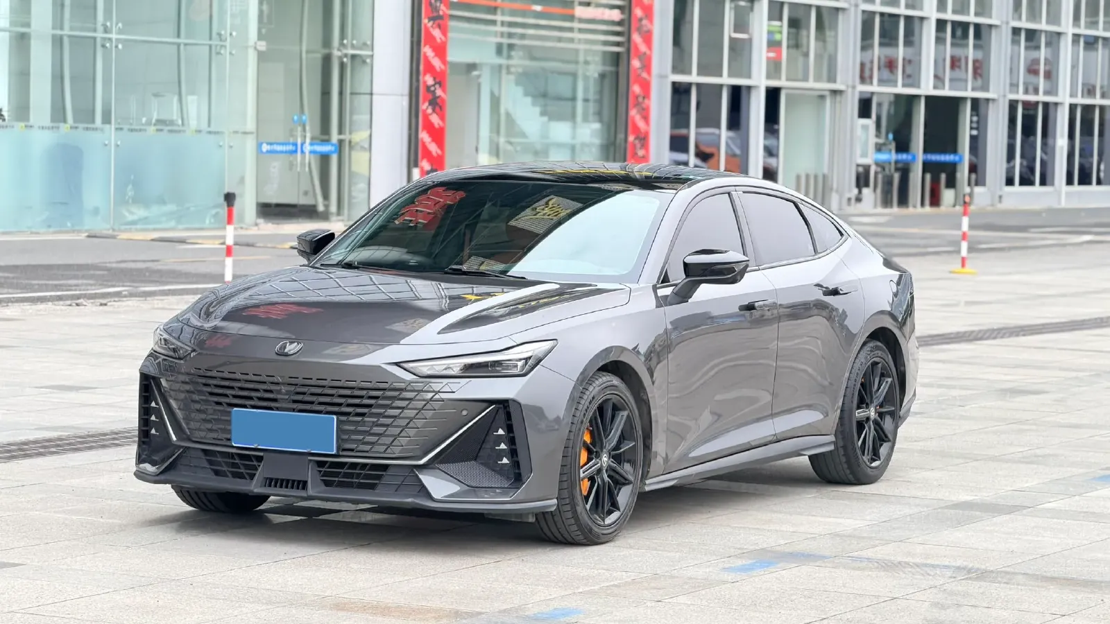 2022 ChangAn UNI-V 1.5T 188HP L4 7DCT,autocango,china used car exporter,china ev exporter,chinese used car exporter,chinese used ev exporter