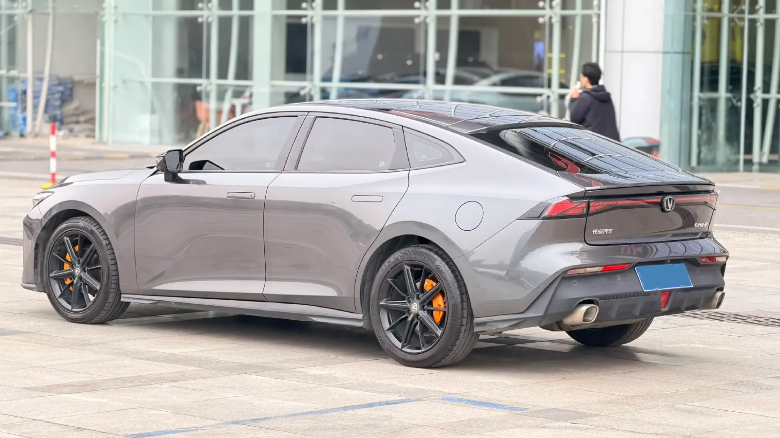 2022 ChangAn UNI-V 1.5T 188HP L4 7DCT,autocango,china used car exporter,china ev exporter,chinese used car exporter,chinese used ev exporter