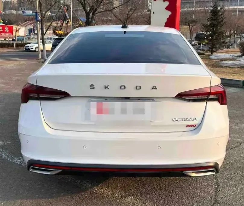 2021 Skoda Octavia 1.4T 150HP L4 7DCT,autocango,china used car exporter,china ev exporter,chinese used car exporter,chinese used ev exporter