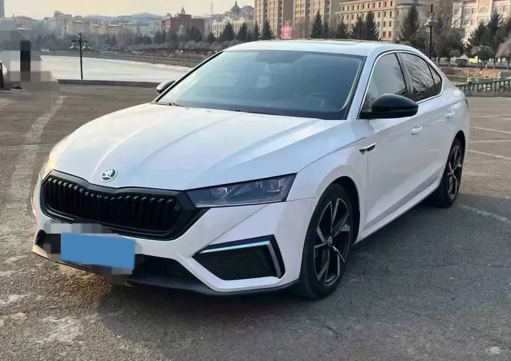 2021 Skoda Octavia 1.4T 150HP L4 7DCT,autocango,china used car exporter,china ev exporter,chinese used car exporter,chinese used ev exporter