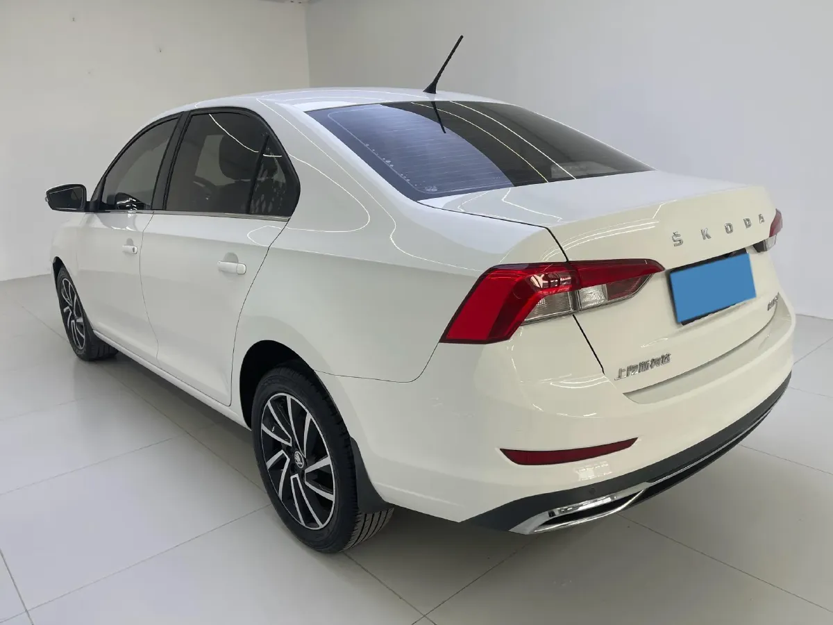 2020 DongFeng Aeolus YiXuan 1.5T 150HP L4 6DCT,autocango,china used car exporter,china ev exporter,chinese used car exporter,chinese used ev exporter