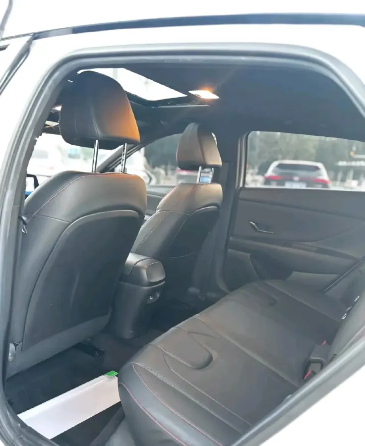 2021 Hyundai Elantra 1.5L 115HP L4 CVT,autocango,china used car exporter,china ev exporter,chinese used car exporter,chinese used ev exporter