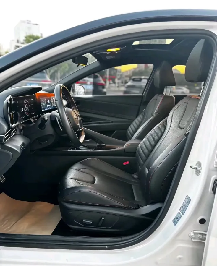 2021 Hyundai Elantra 1.5L 115HP L4 CVT,autocango,china used car exporter,china ev exporter,chinese used car exporter,chinese used ev exporter