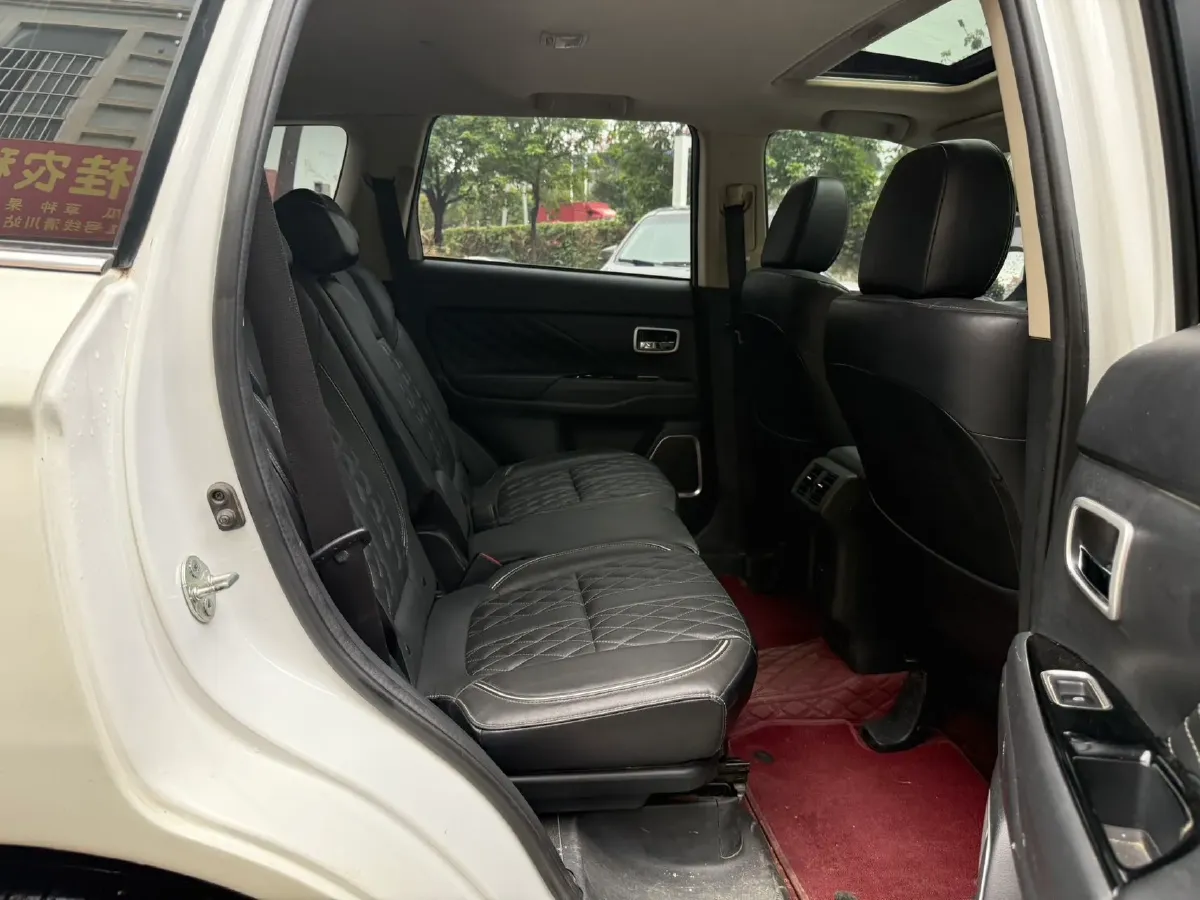 2021 Mitsubishi Outlander 2.4L 192HP L4 CVT,autocango,china used car exporter,china ev exporter,chinese used car exporter,chinese used ev exporter