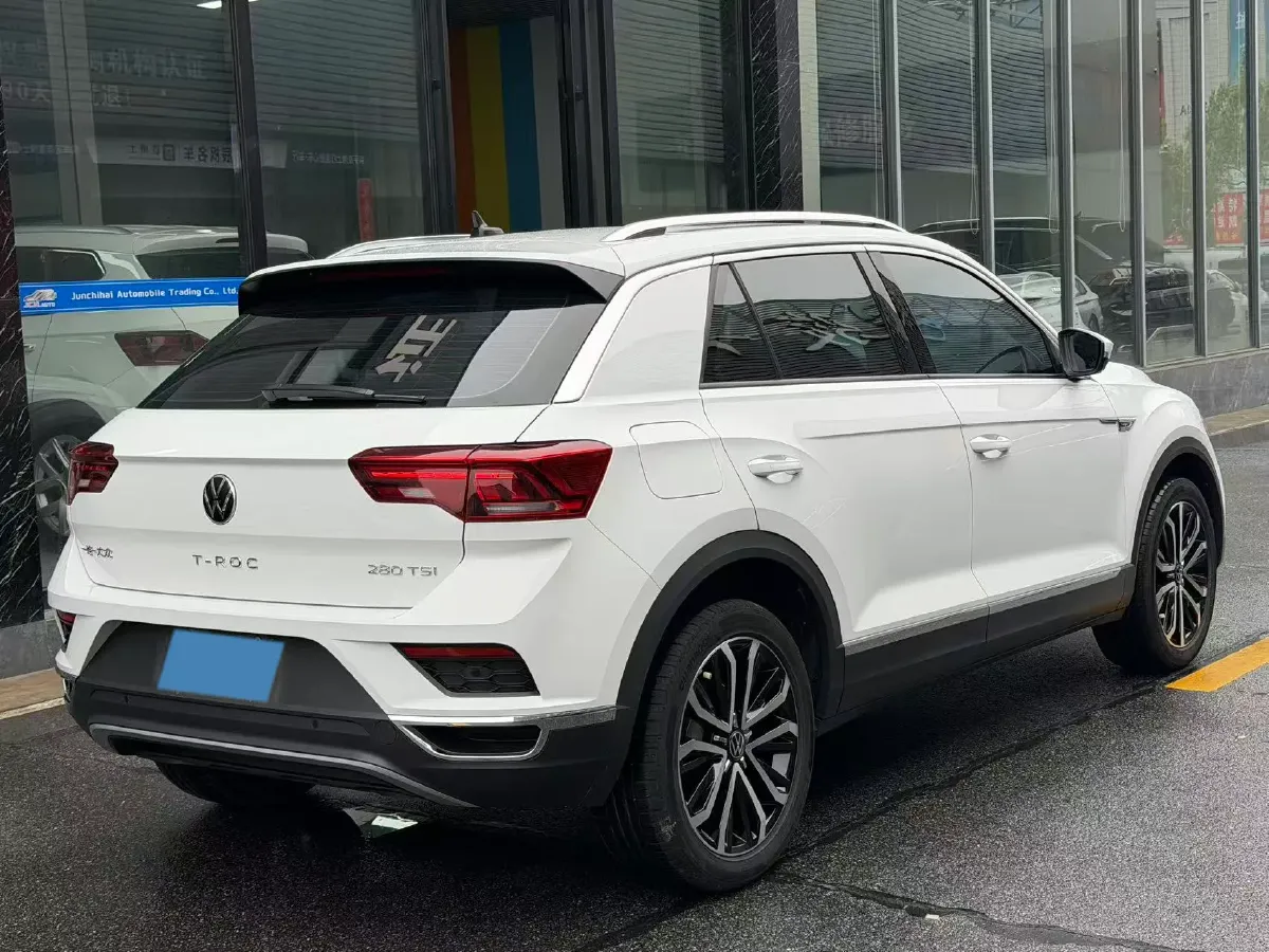 2021 Volkswagen T-Roc 1.4T 150HP L4 7DCT,autocango,china used car exporter,china ev exporter,chinese used car exporter,chinese used ev exporter