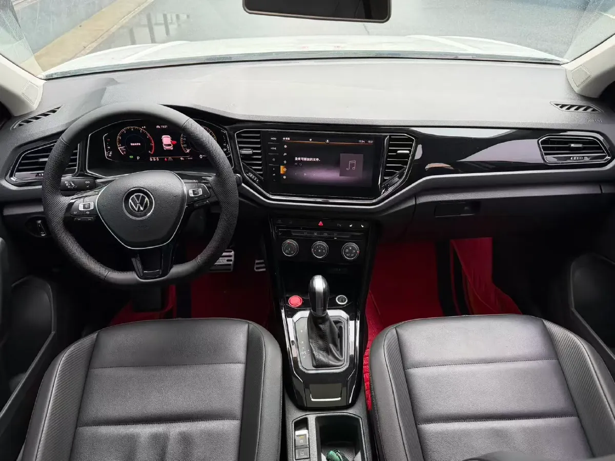 2021 Volkswagen T-Roc 1.4T 150HP L4 7DCT,autocango,china used car exporter,china ev exporter,chinese used car exporter,chinese used ev exporter