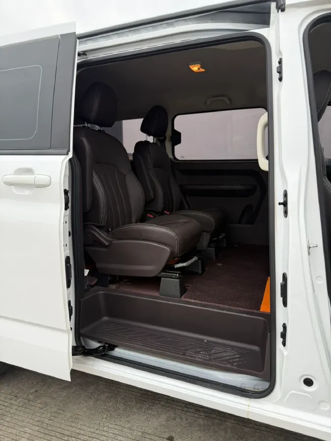 2023 BAW RuiSheng Trump M7 2.0L 144HP L4 8AT,autocango,china used car exporter,china ev exporter,chinese used car exporter,chinese used ev exporter