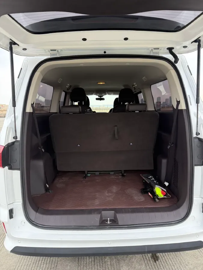 2023 BAW RuiSheng Trump M7 2.0L 144HP L4 8AT,autocango,china used car exporter,china ev exporter,chinese used car exporter,chinese used ev exporter