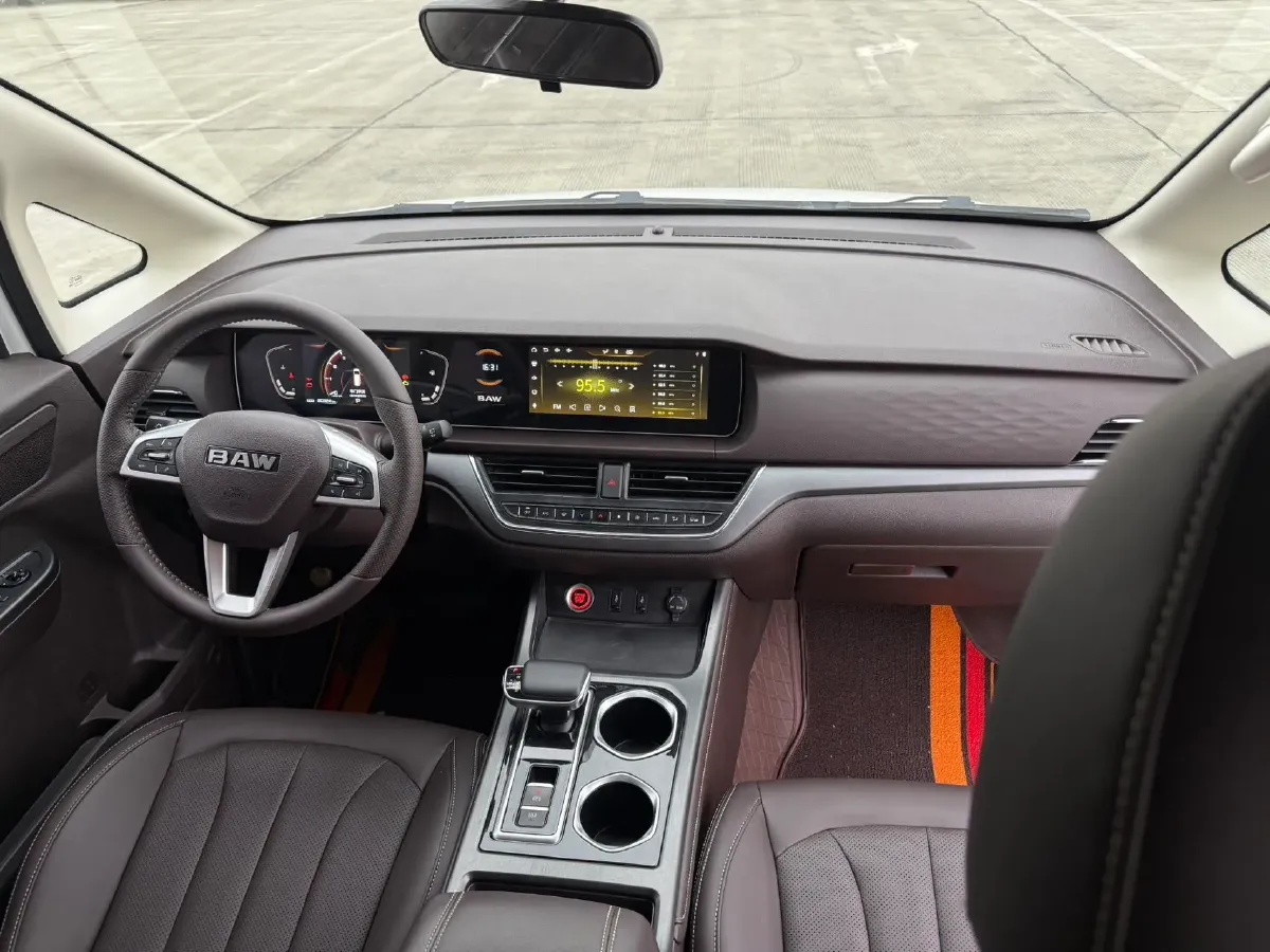 2023 BAW RuiSheng Trump M7 2.0L 144HP L4 8AT,autocango,china used car exporter,china ev exporter,chinese used car exporter,chinese used ev exporter