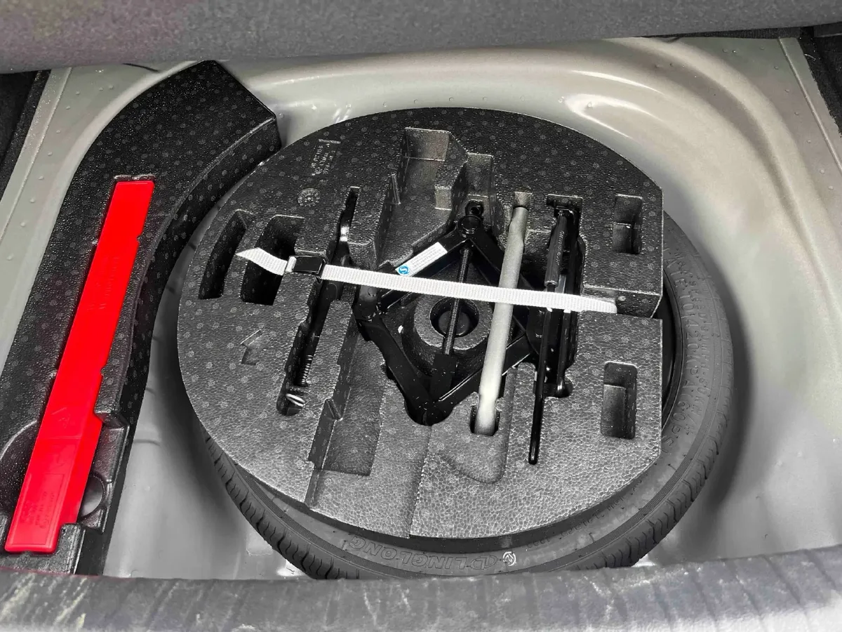 2022 Jetour DASHING i-DM 1.5T 156HP L4 3DHT PHEV 19.27KWH,autocango,china used car exporter,china ev exporter,chinese used car exporter,chinese used ev exporter