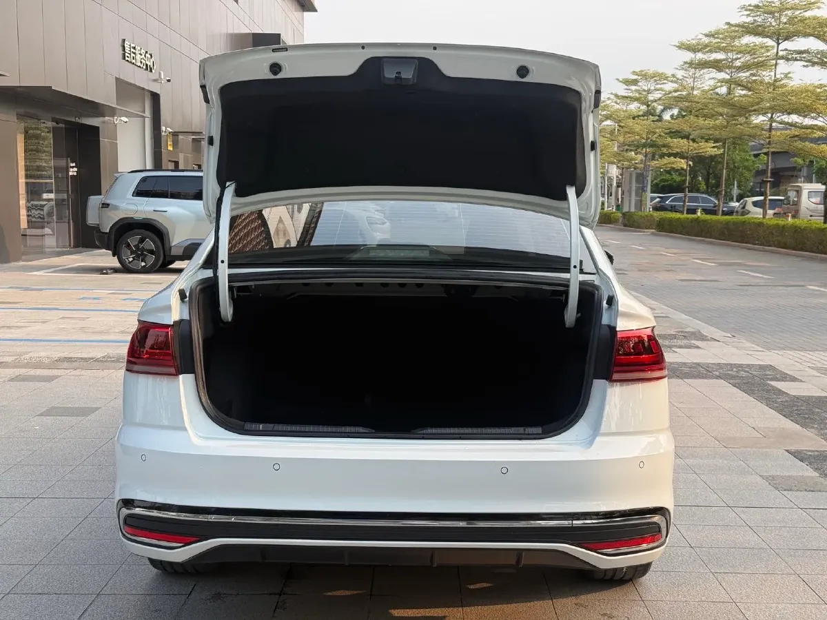 2023 Volkswagen Bora 1.2T 116HP L4 7DCT,autocango,china used car exporter,china ev exporter,chinese used car exporter,chinese used ev exporter