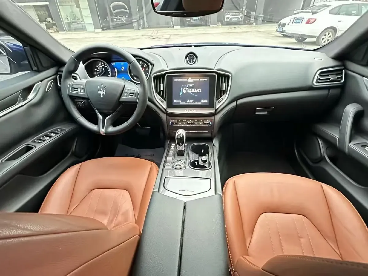 2018 Maserati Ghibli 3.0T 350HP V6 8AT,autocango,china used car exporter,china ev exporter,chinese used car exporter,chinese used ev exporter