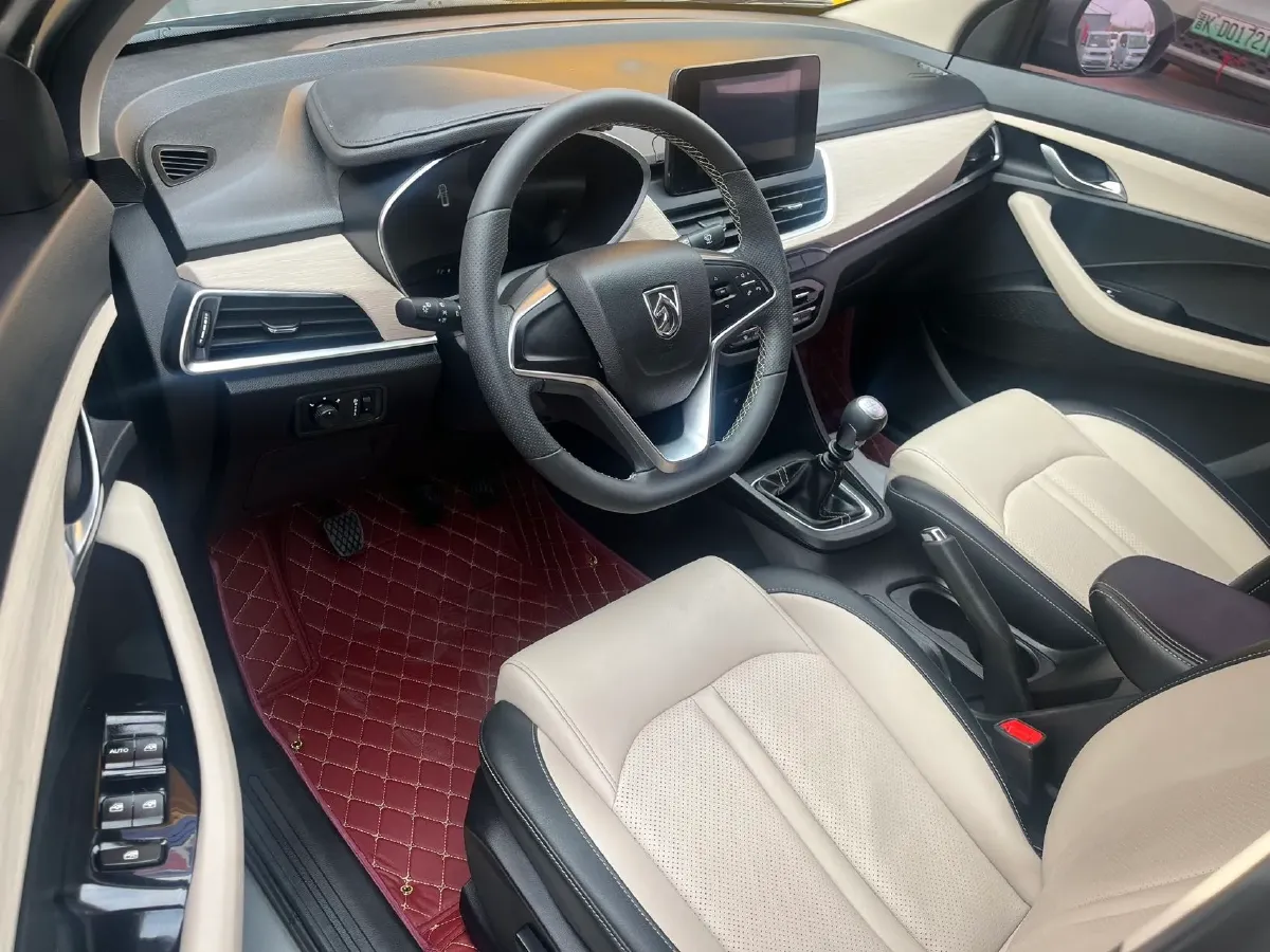 2018 BaoJun 360 1.5L 112HP L4 6MT,autocango,china used car exporter,china ev exporter,chinese used car exporter,chinese used ev exporter