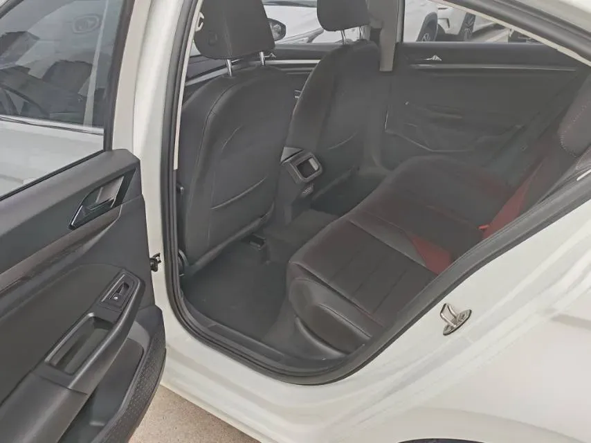 2019 Bestune T77 1.2T 143HP L4 7DCT,autocango,china used car exporter,china ev exporter,chinese used car exporter,chinese used ev exporter
