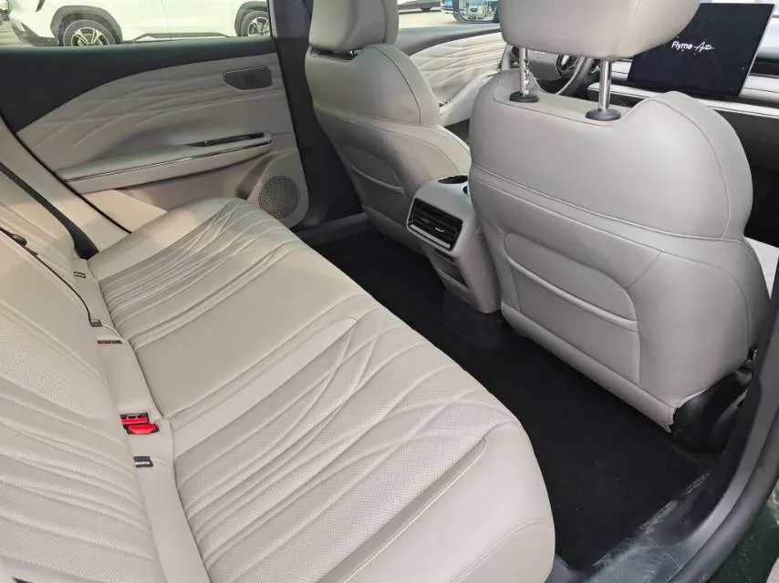 2025 Geely Galaxy Starshine 8 1.5T 163HP L4 3DHT PHEV 27.69KWH,autocango,china used car exporter,china ev exporter,chinese used car exporter,chinese used ev exporter