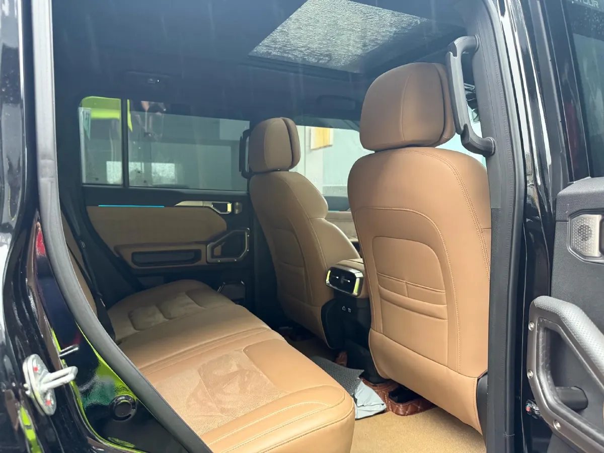 2023 Jetour Traveller 2.0T 254HP L4 7DCT,autocango,china used car exporter,china ev exporter,chinese used car exporter,chinese used ev exporter