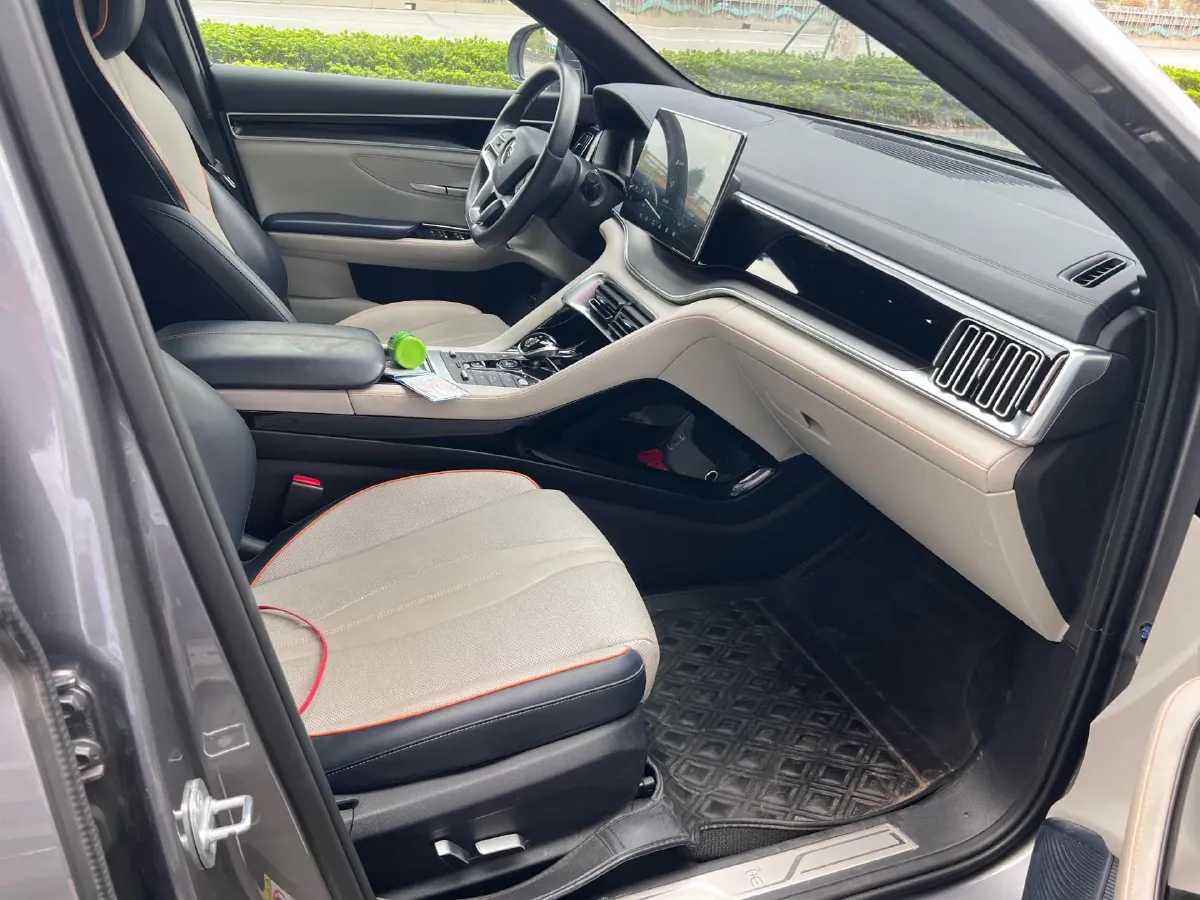 2021 Geely JiaJi 1.5T 177HP L3 7DCT PHEV 11.3KWH,autocango,china used car exporter,china ev exporter,chinese used car exporter,chinese used ev exporter