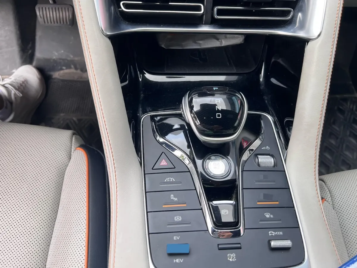 2021 Geely JiaJi 1.5T 177HP L3 7DCT PHEV 11.3KWH,autocango,china used car exporter,china ev exporter,chinese used car exporter,chinese used ev exporter