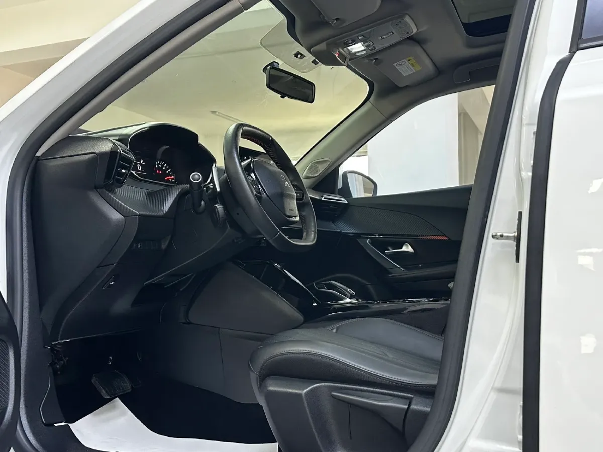 2022 Peugeot 2008 1.2T 136HP L3 6DCT,autocango,china used car exporter,china ev exporter,chinese used car exporter,chinese used ev exporter