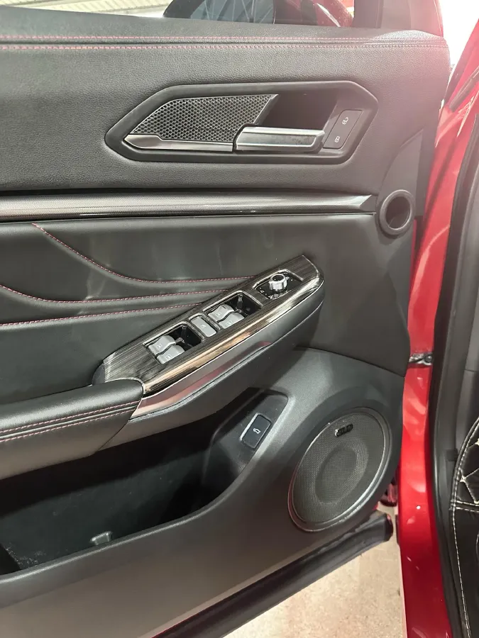 2017 WEY VV5 2.0T 197HP L4 7DCT,autocango,china used car exporter,china ev exporter,chinese used car exporter,chinese used ev exporter