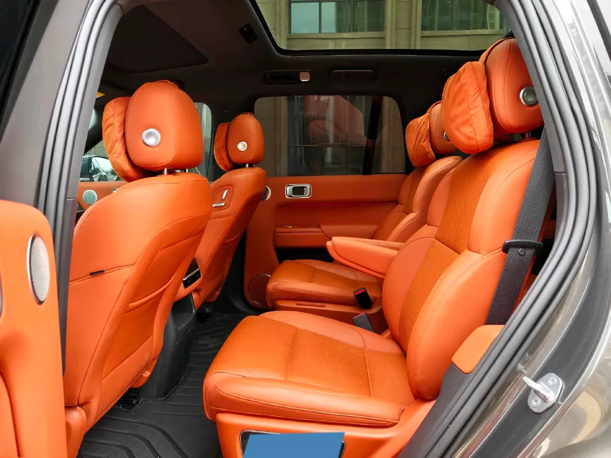 2023 Li L8 Range Extended 154HP REEV 40.9KWH,autocango,china used car exporter,china ev exporter,chinese used car exporter,chinese used ev exporter