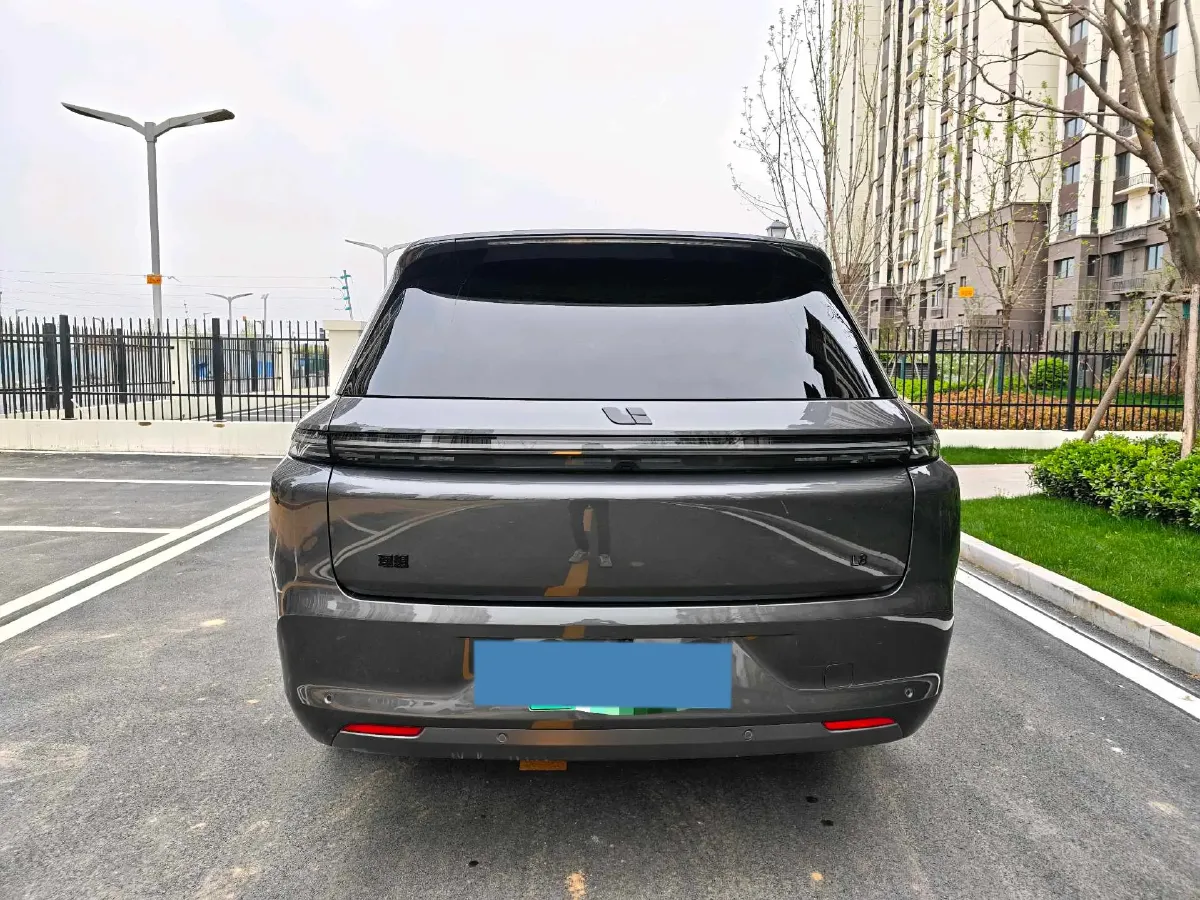 2023 Li L8 Range Extended 154HP REEV 40.9KWH,autocango,china used car exporter,china ev exporter,chinese used car exporter,chinese used ev exporter