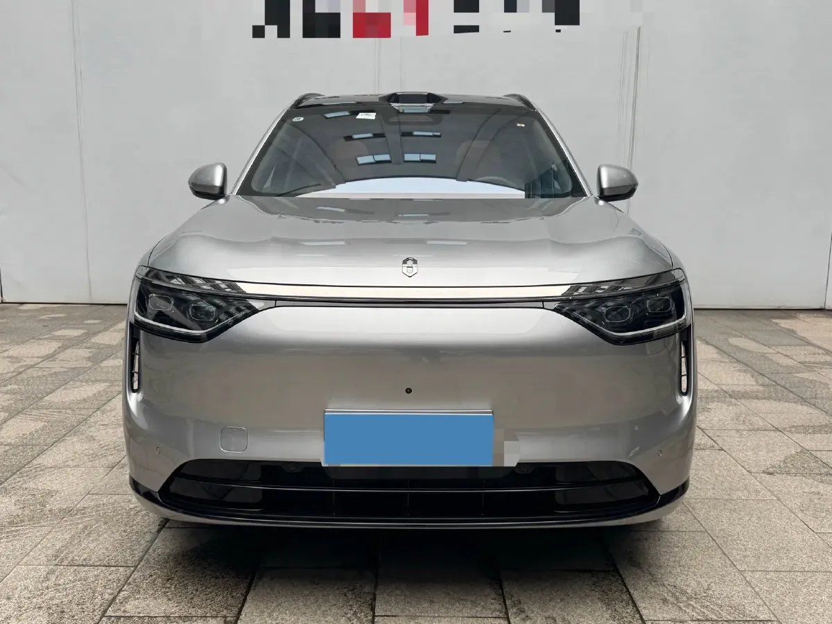 2025 AITO AITO M8 REEV 160HP REEV 53.4KWH,autocango,china used car exporter,china ev exporter,chinese used car exporter,chinese used ev exporter