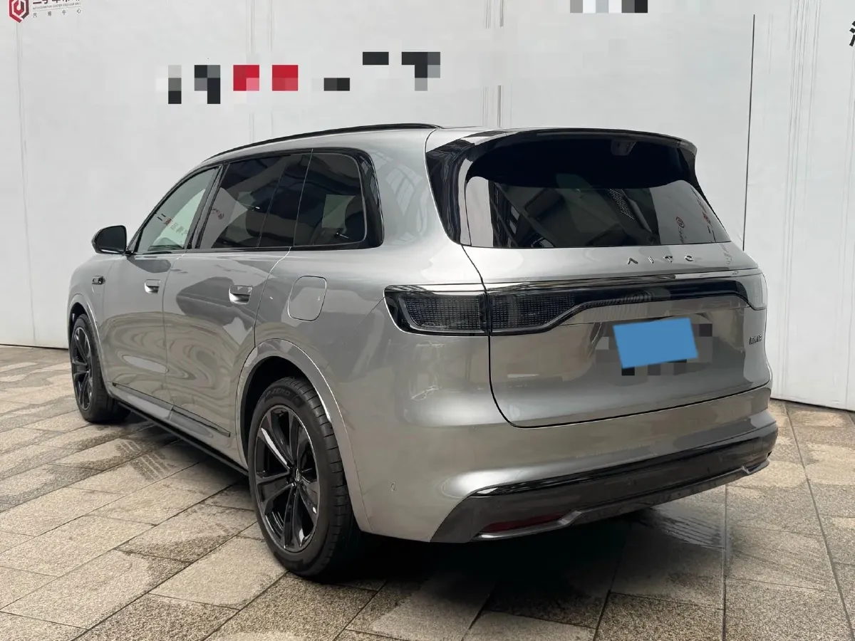 2025 AITO AITO M8 REEV 160HP REEV 53.4KWH,autocango,china used car exporter,china ev exporter,chinese used car exporter,chinese used ev exporter