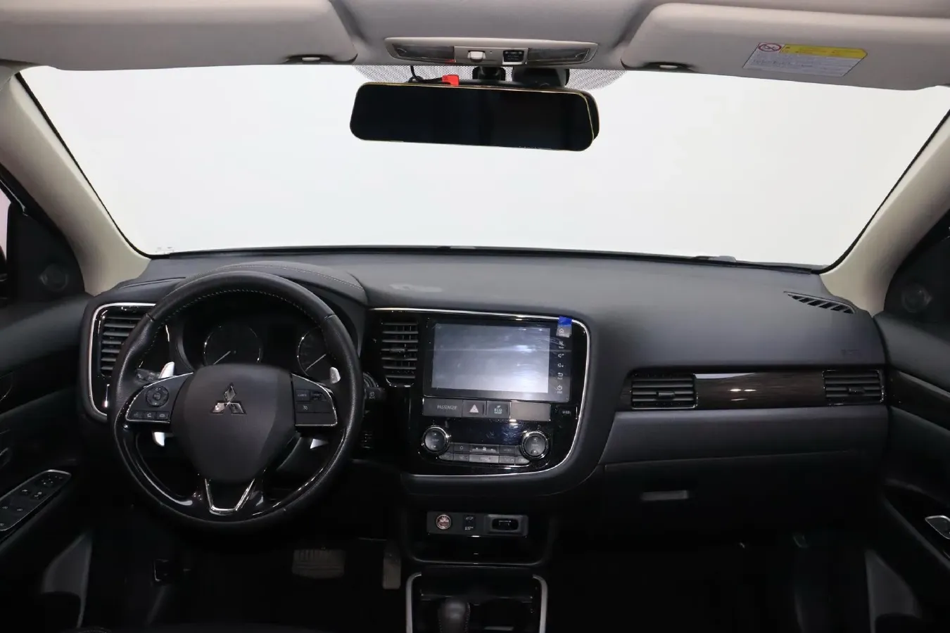 2019 Mitsubishi Outlander 2.4L 192HP L4 CVT,autocango,china used car exporter,china ev exporter,chinese used car exporter,chinese used ev exporter