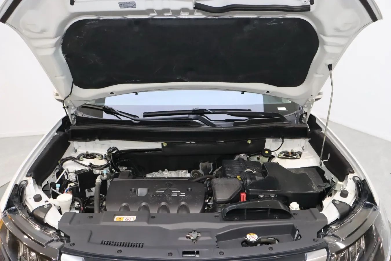 2019 Mitsubishi Outlander 2.4L 192HP L4 CVT,autocango,china used car exporter,china ev exporter,chinese used car exporter,chinese used ev exporter