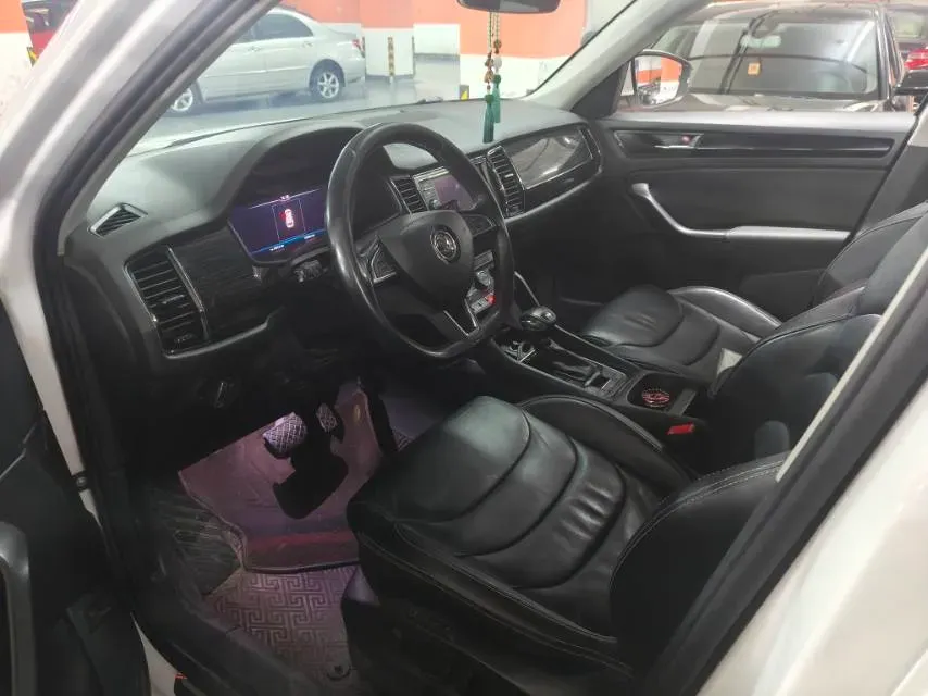 2020 Skoda Kodiak 2.0T 186HP L4 7DCT,autocango,china used car exporter,china ev exporter,chinese used car exporter,chinese used ev exporter