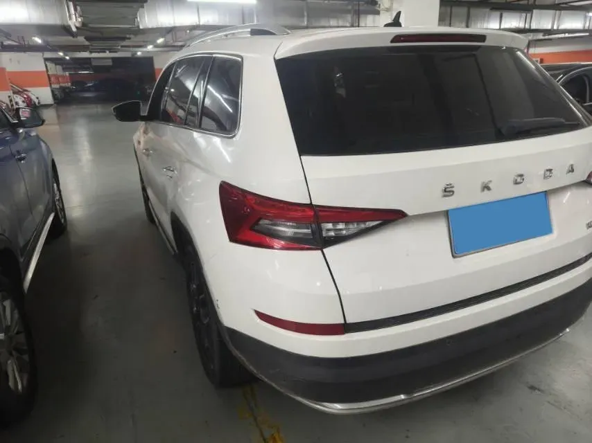 2020 Skoda Kodiak 2.0T 186HP L4 7DCT,autocango,china used car exporter,china ev exporter,chinese used car exporter,chinese used ev exporter